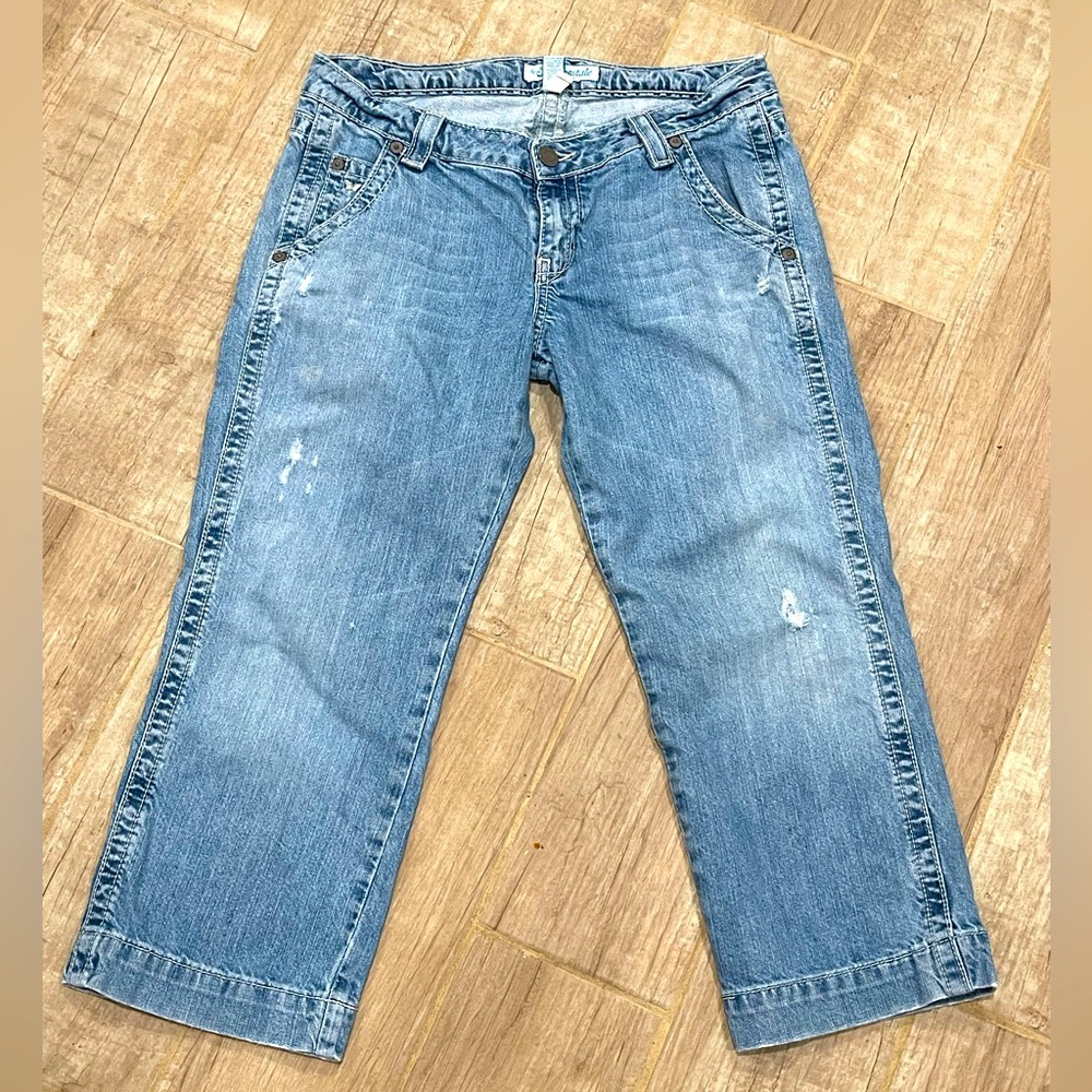 Aéropostale Women’s Wide Leg Denim Capris